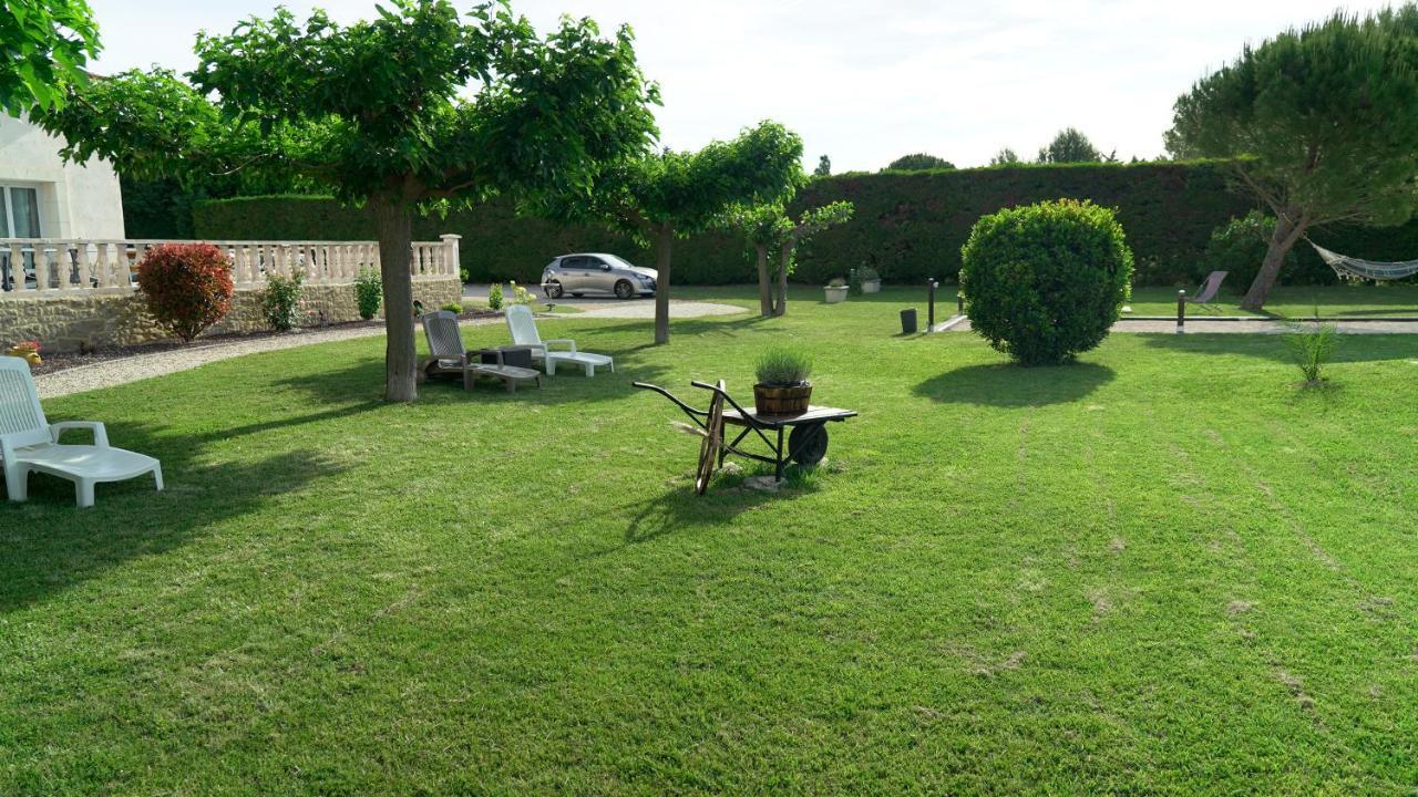 Chambres D'Hotes Le Saint Victor - Provence, Vaucluse Pernes-les-Fontaines Buitenkant foto