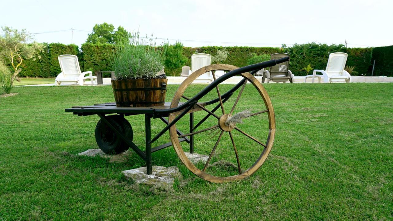 Chambres D'Hotes Le Saint Victor - Provence, Vaucluse Pernes-les-Fontaines Buitenkant foto